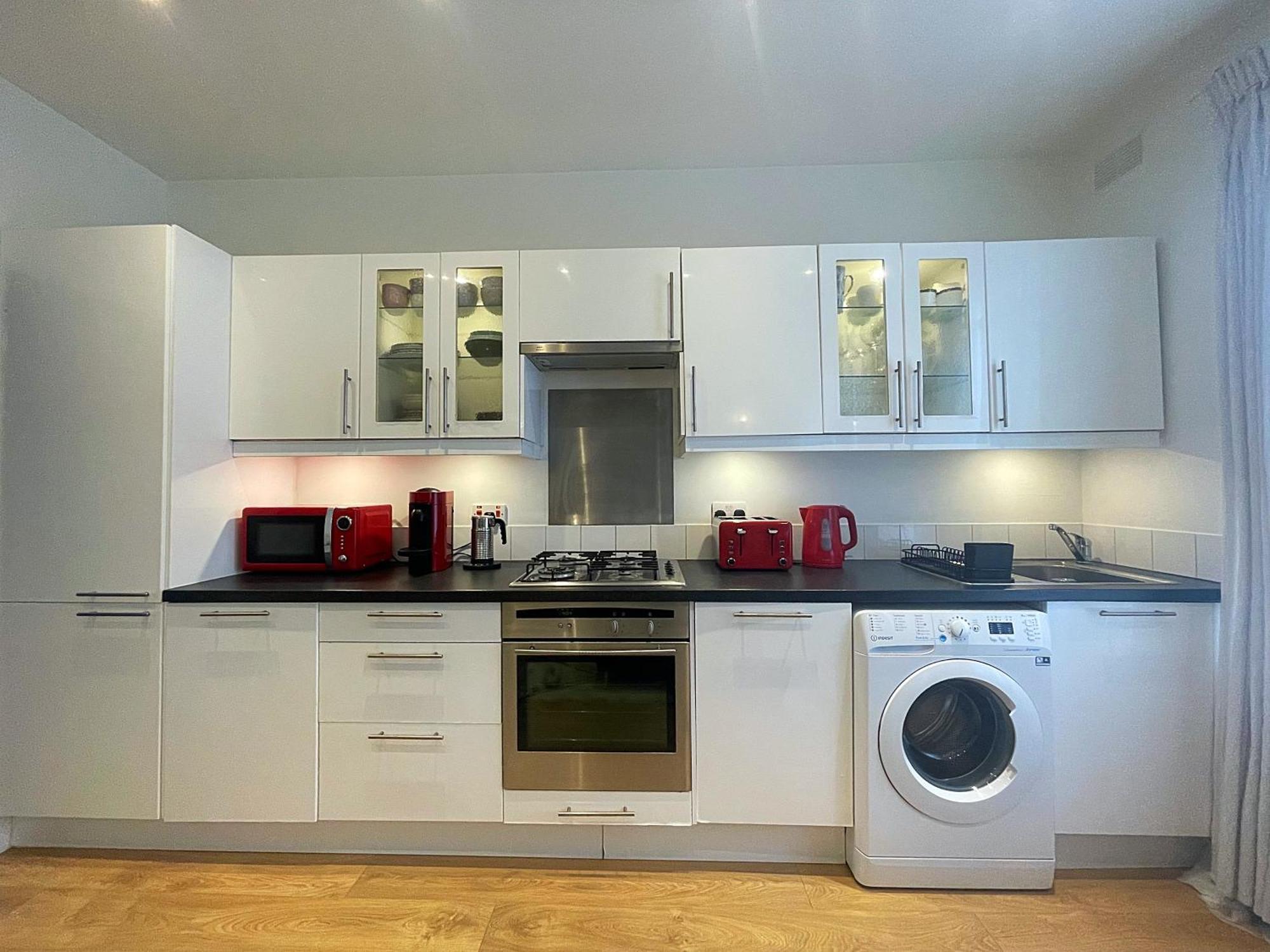 Queen Bedroom In Maida Vale London Exterior photo